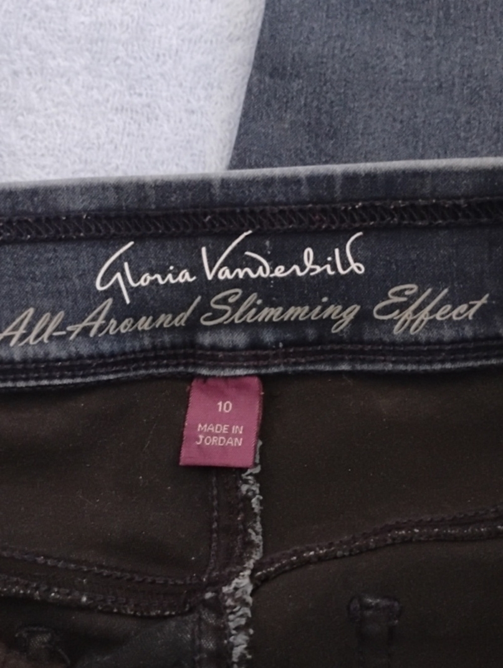 Gloria Vanderbilt Skinny Jeans - Picture 3 of 7